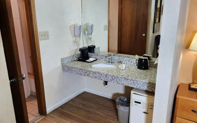 WestSpring Inn