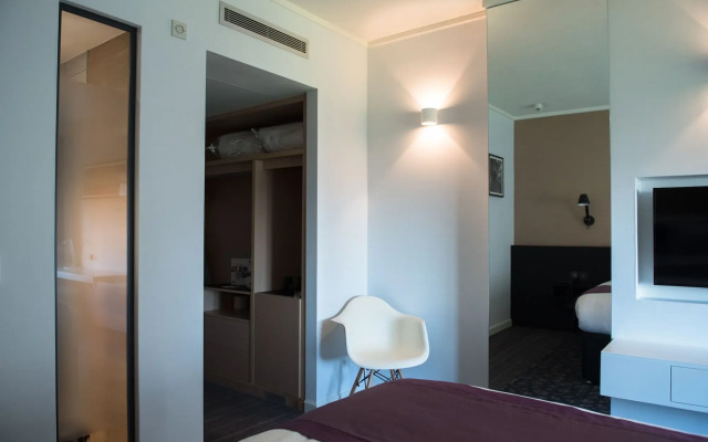 The Beardmore Conference Hotel