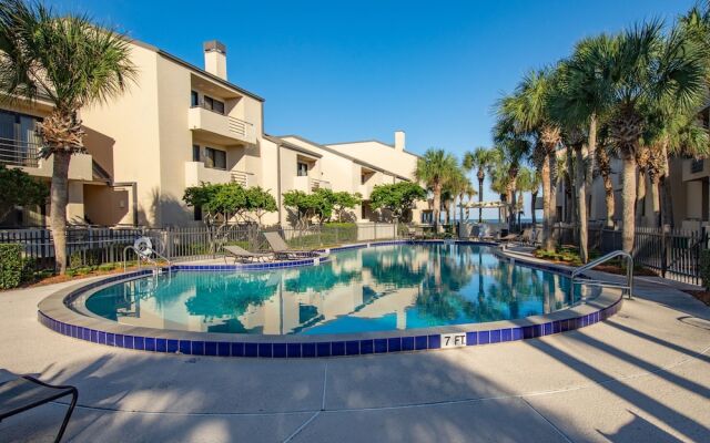 Spinnakers Reach by Vtrips