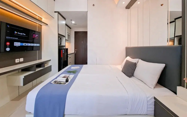Modern Monochromatic Studio At Transpark Bintaro Apartment