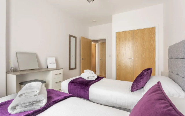 Queens Lodge 1-bed Apartment in Redhill