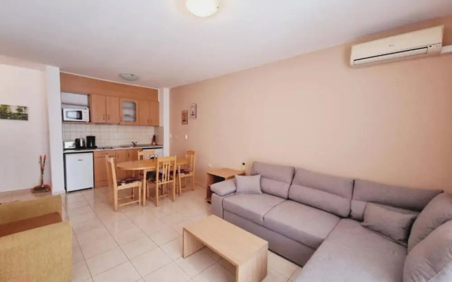 LAZUR 1-5 Apart Complex