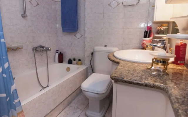 Chrisoupoli Cheerful 2 Bd Apt w Balcony