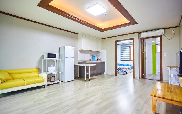 Namhae wooyeongwa inyeon pension wooyeonjeom