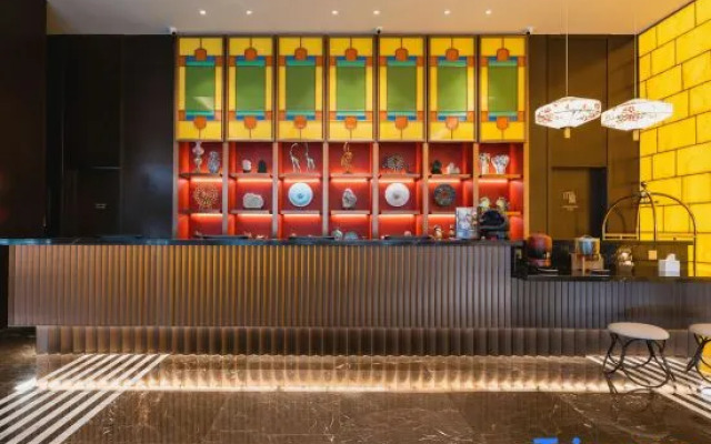 Metropolo Hotels(Guangzhou Hanxi Changlong Wanbo Subway Station Store)