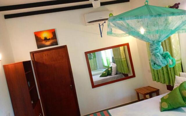 Habarana Hide Away