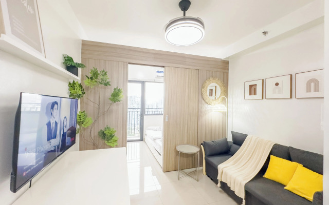 Staycation Shore 2 MOA Pasay