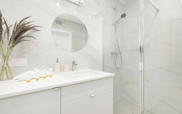 Studio With Swimming Pool by Renters