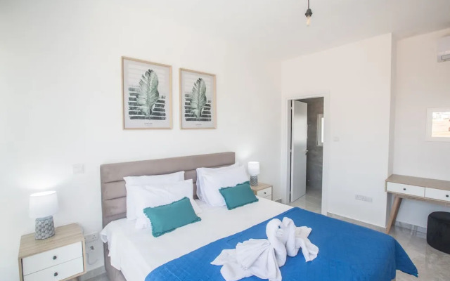 4 Bedroom Villa in Protaras Center - Protaras Vie Bleu Villa Vb3