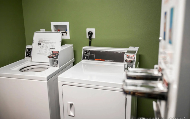 Sleep Inn & Suites Downtown Inner Harbor