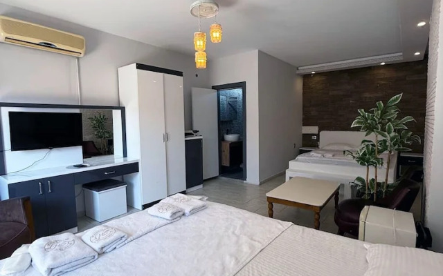 Stone House Foca Butik Otel