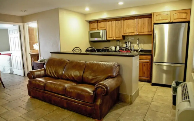 Lake Grassy Inn & Suites