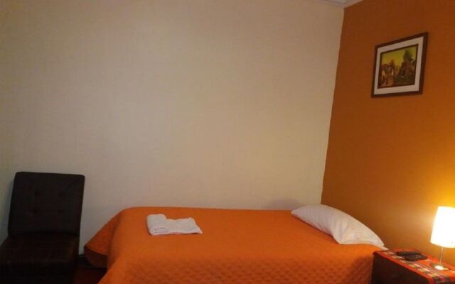 Hostal Intikahuarina B&B