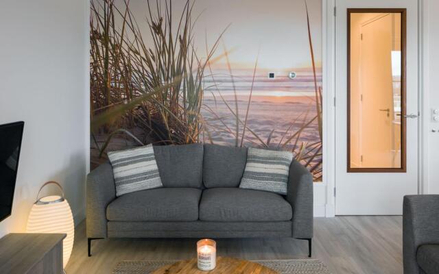 Modern Apartment 3 Bath Rooms, Close to Lake Veere