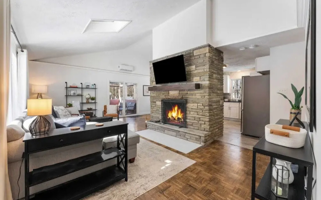 Birchwood by Avantstay Game Room + Lake Access