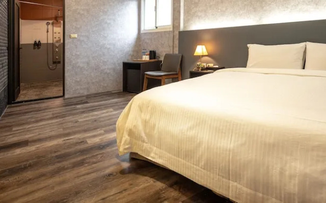 Yilan East Hotel