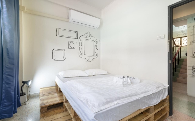 Sloth Hostel