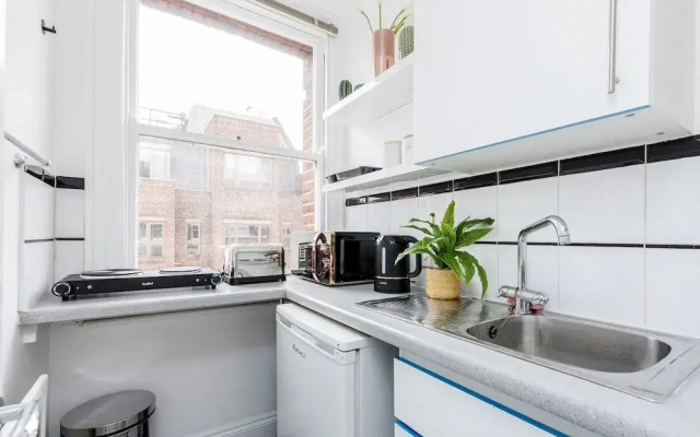 Dashing Duplex Bond Apartment WOOD