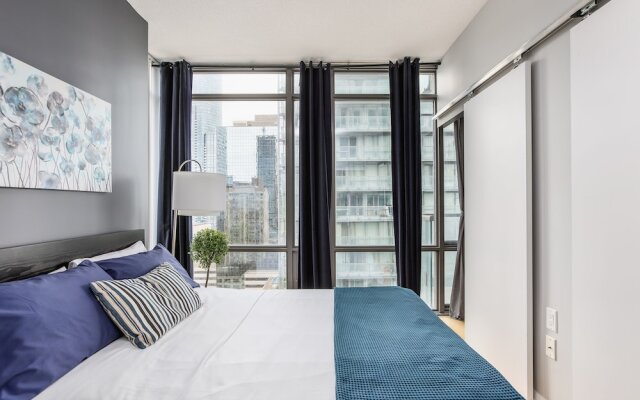 Quickstay - Luxurious 2-Bedroom Condo, Heart Of Toronto