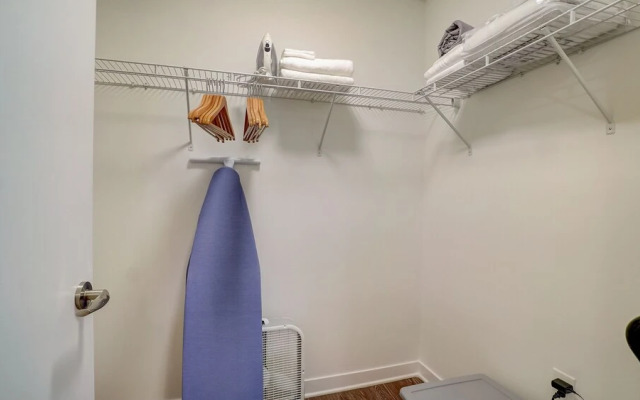 FRONTDESK Lakeview Green Apts Birmingham