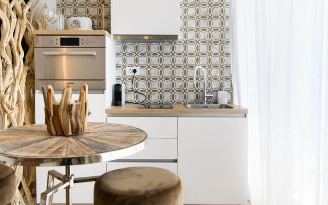Gallery Luxury Suites & Rooms-Only Adults