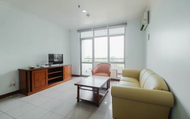Fully Furnished and Cozy 2BR at Pondok Klub Villa Apartment