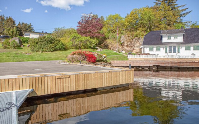 Nice Home in Farsund With 5 Bedrooms and Wifi