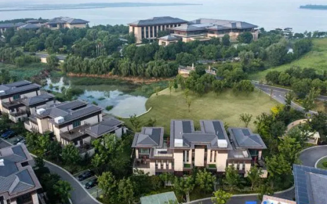 East Tai Lake Grand Hotel