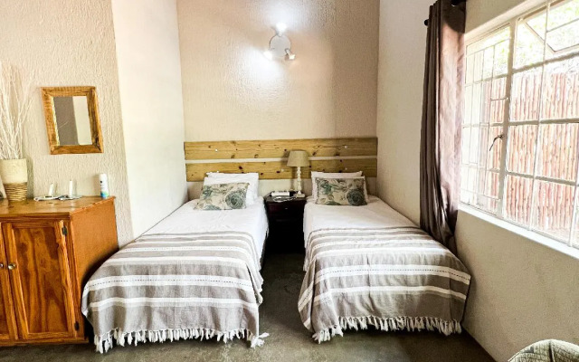 24 Degrees Self-Catering