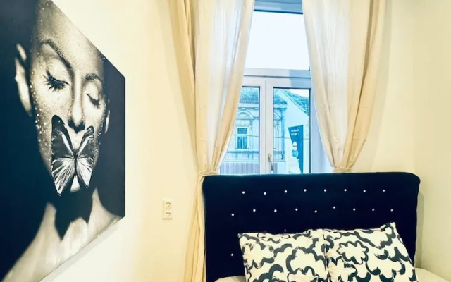 Spacious 3BR Near Kaufpark Alterlaa