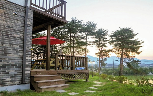 Yangyang Pinot Tree Pension