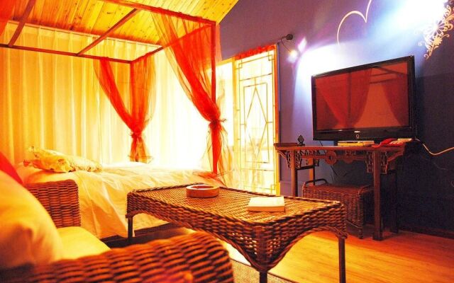 Lijiang Overseas Club