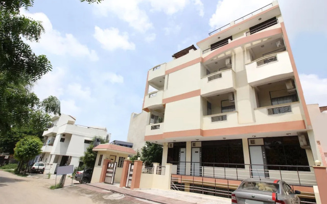 OYO Home 18384 Fabulous Stay