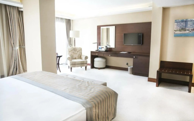 Grand Aras Hotel & Suites