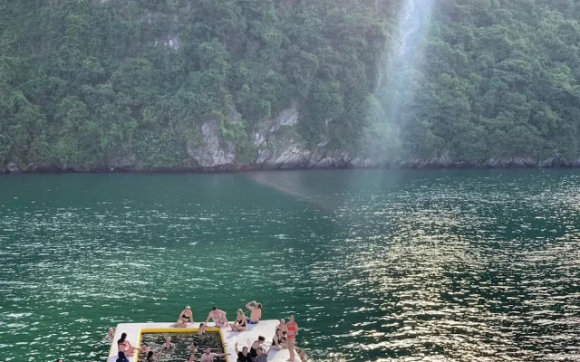 V'Spirit Cruises