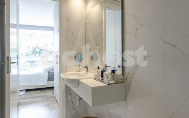 Acogedor apartamento con balcón y parilla 1D002