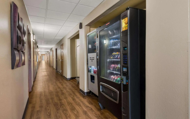 Econo Lodge San Antonio near SeaWorld - Medical Center