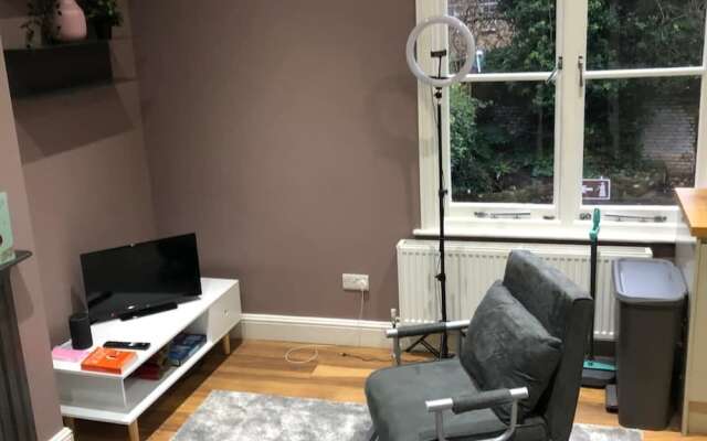Peaceful 1 Bedroom Apartment Near Clapham Common