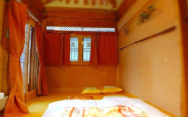 Jeonju Dalbityang Guest House