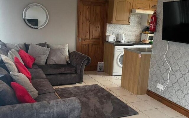Charming 3-bed Chalet in Kidwelly