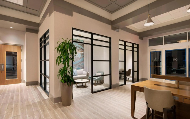 Sheraton® Suites Fort Lauderdale West