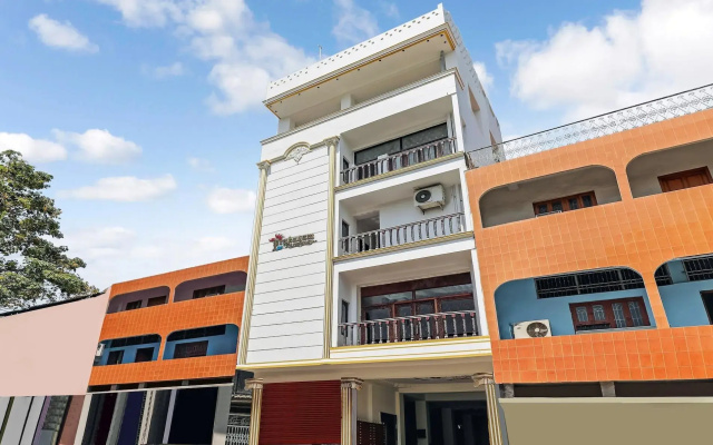 Itsy Hotels Prakasam Residency