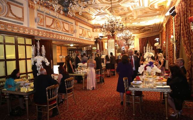 Serenada Golden Palace - Boutique Hotel