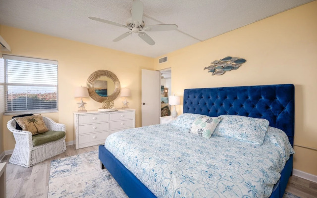 Creston House Condominium