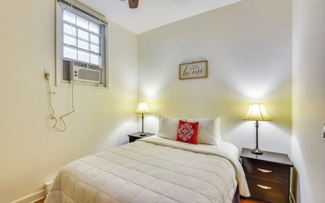 3 Mi to Warren Dunes: Sawyer Getaway w/ Fireplace!