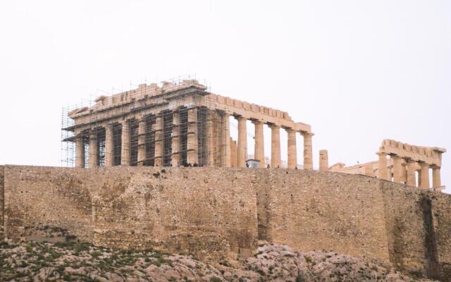 Deco Marble Apt With Acropolis View