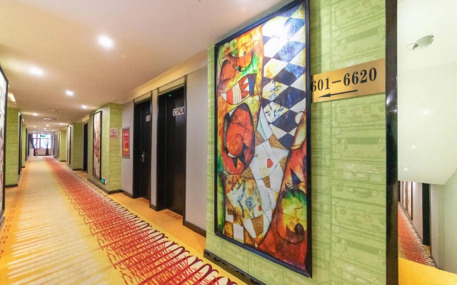Roland Fashion Hotel (Tonghuai Subway Station T10 Tanshili Shopping Center Store)