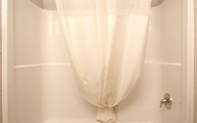 Foxwood Inn & Suites