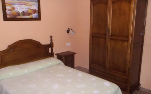 Hostal Monteolivos