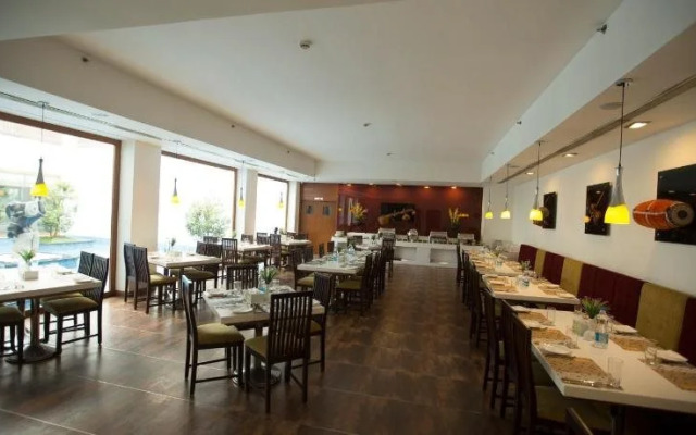 Hotel Devaragam